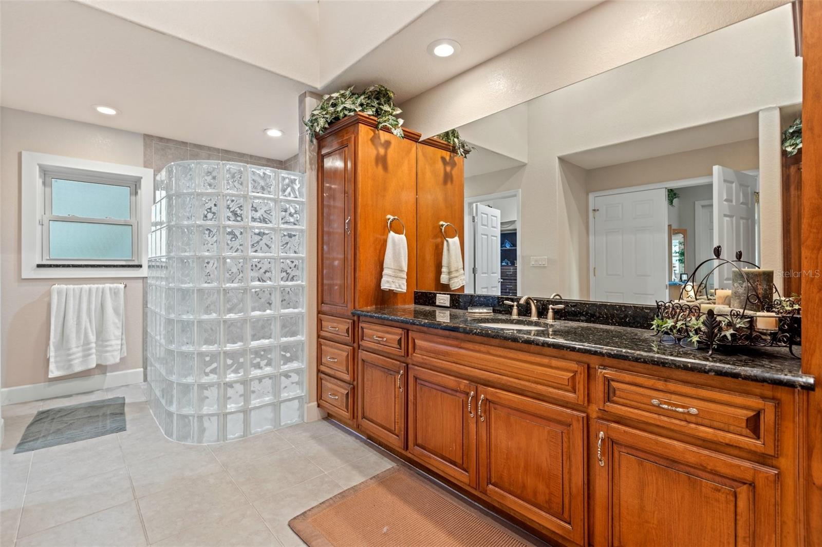 Image 22 of 41 For 967 Pine Hill Road