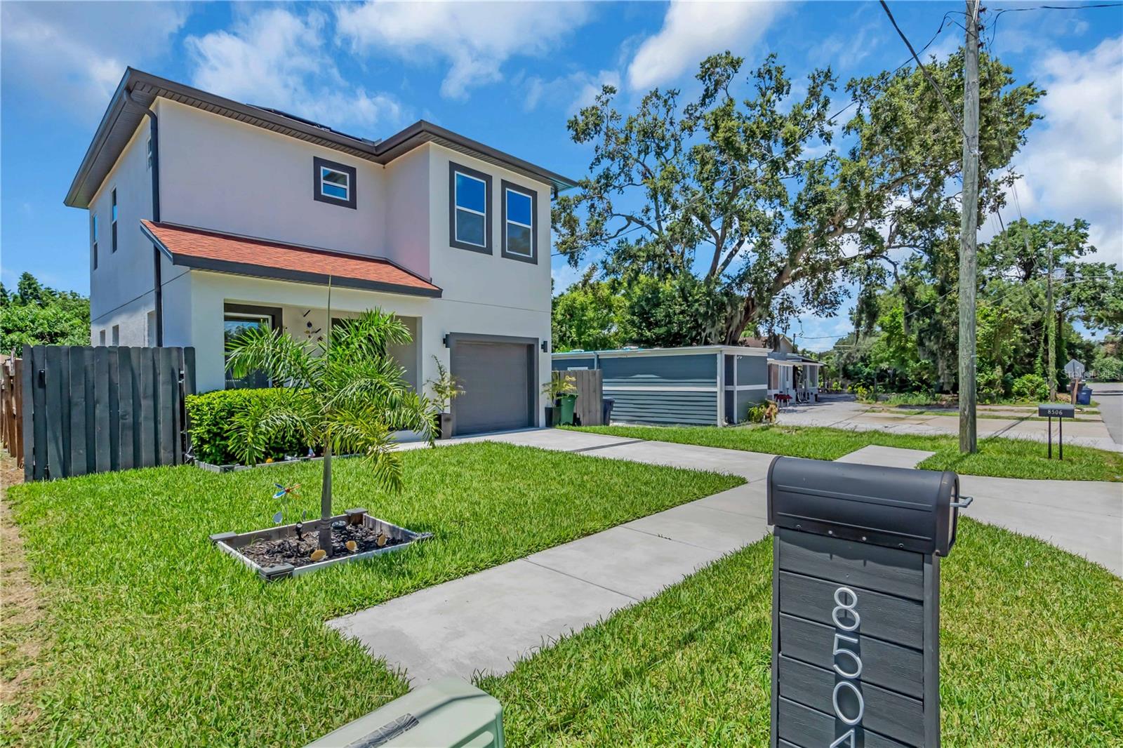 Image 4 of 50 For 8504 Brooks Street