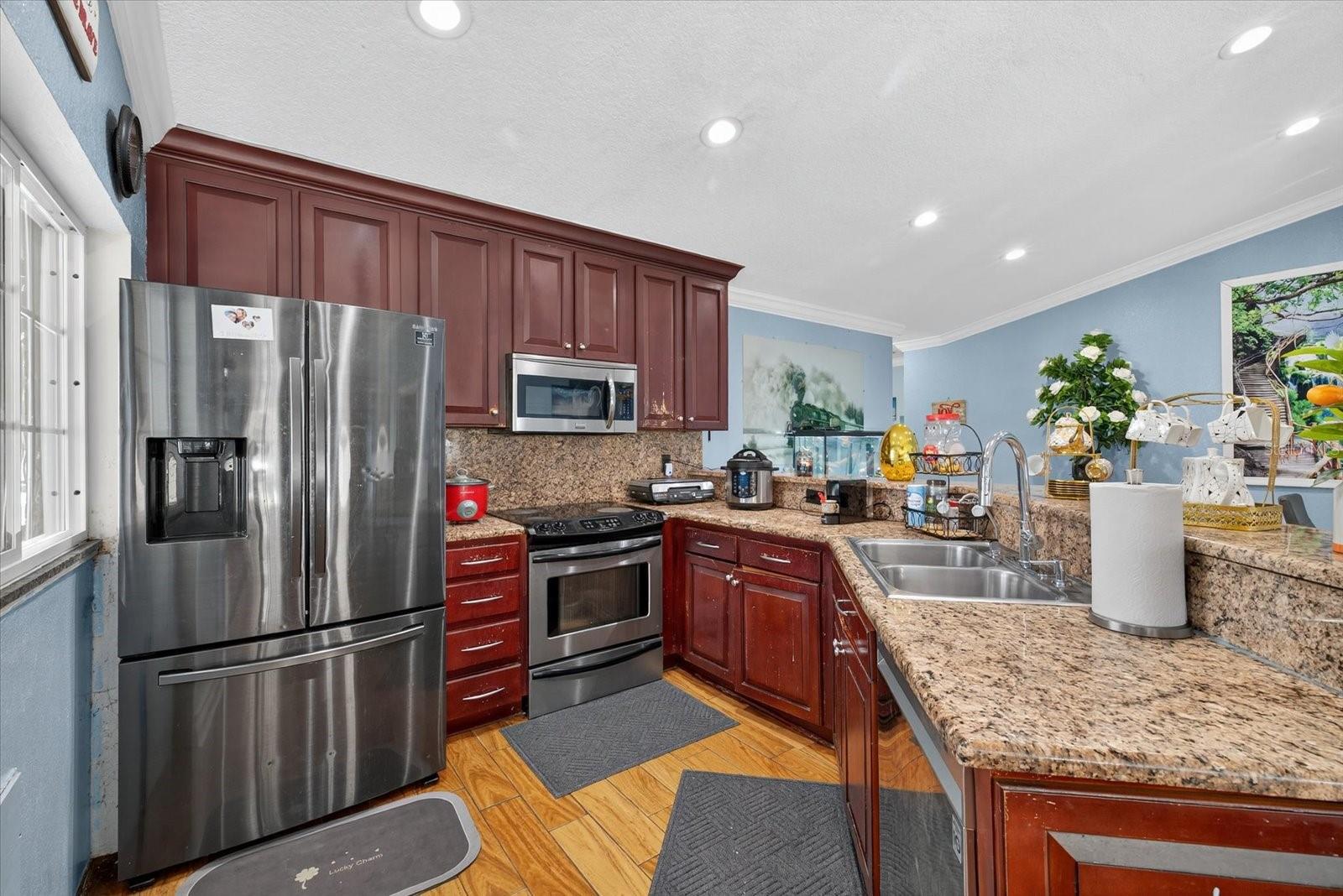 Image 15 of 51 For 10312 Out Island Dr
