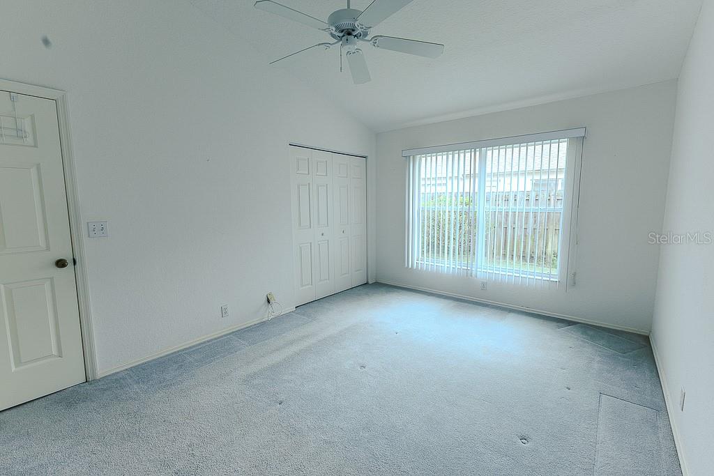Image 19 of 37 For 682 Green Valley Road C5