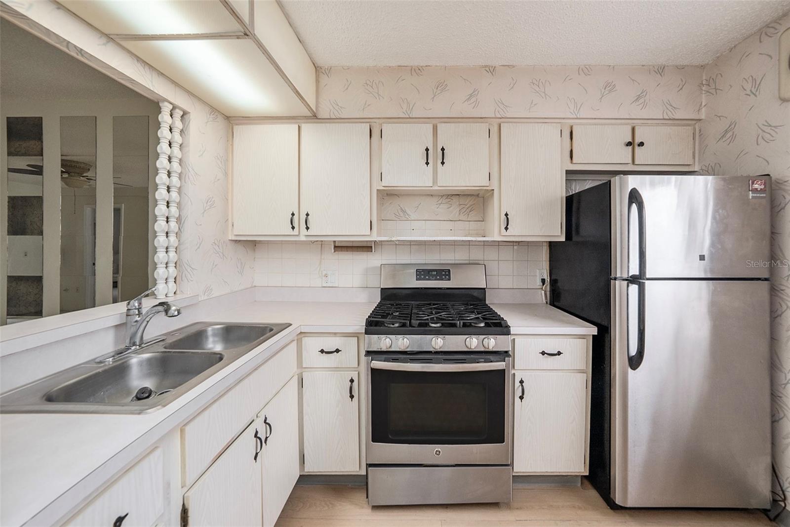 Image 5 of 22 For 2965 Flint Drive N 2965