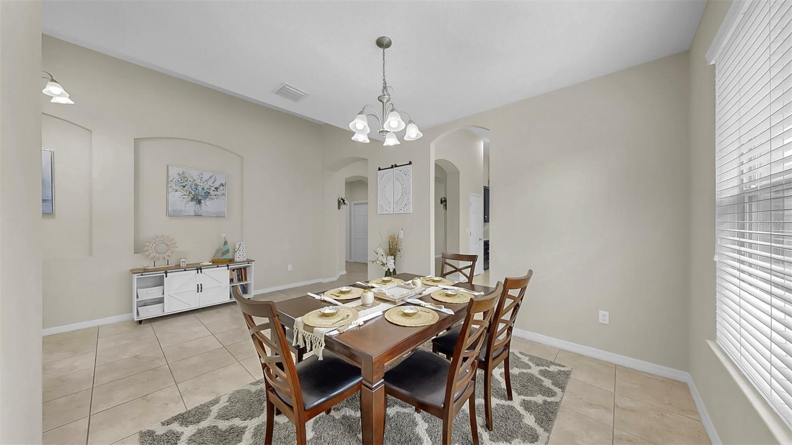 Image 11 of 35 For 17523 Buckingham Garden Drive