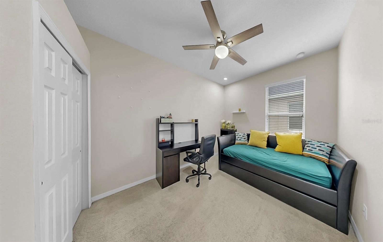 Image 13 of 35 For 17523 Buckingham Garden Drive