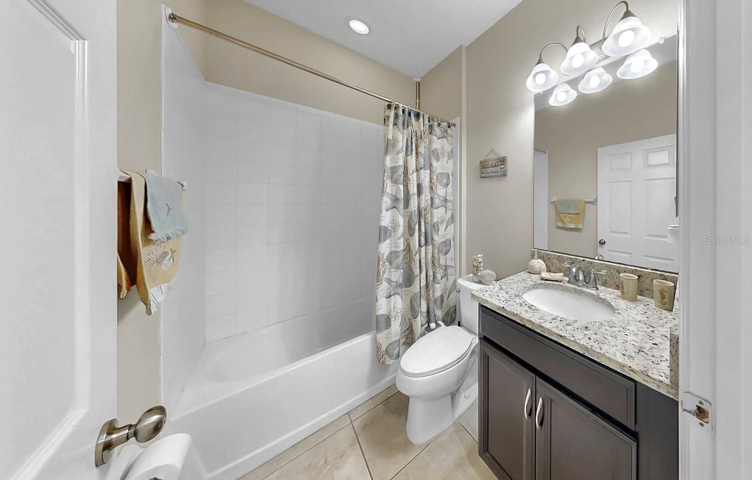 Image 14 of 35 For 17523 Buckingham Garden Drive