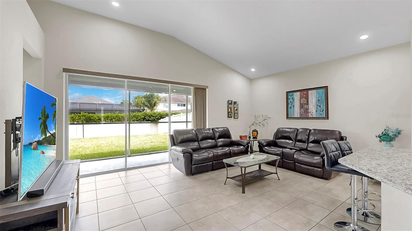 Image 26 of 35 For 17523 Buckingham Garden Drive
