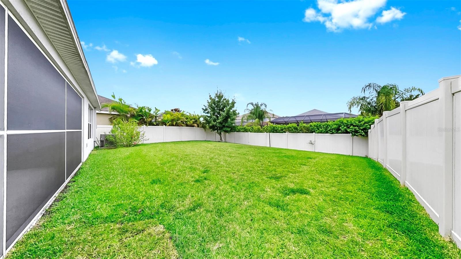 Image 34 of 35 For 17523 Buckingham Garden Drive