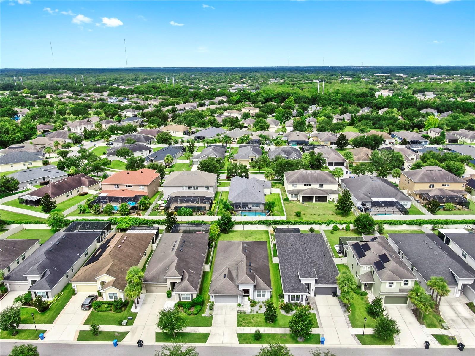 Image 6 of 35 For 17523 Buckingham Garden Drive