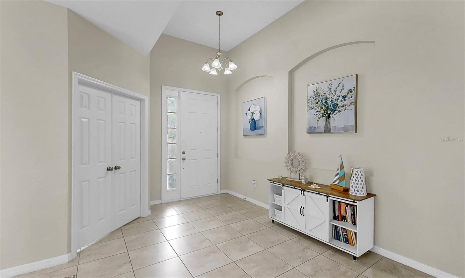 Image 8 of 35 For 17523 Buckingham Garden Drive