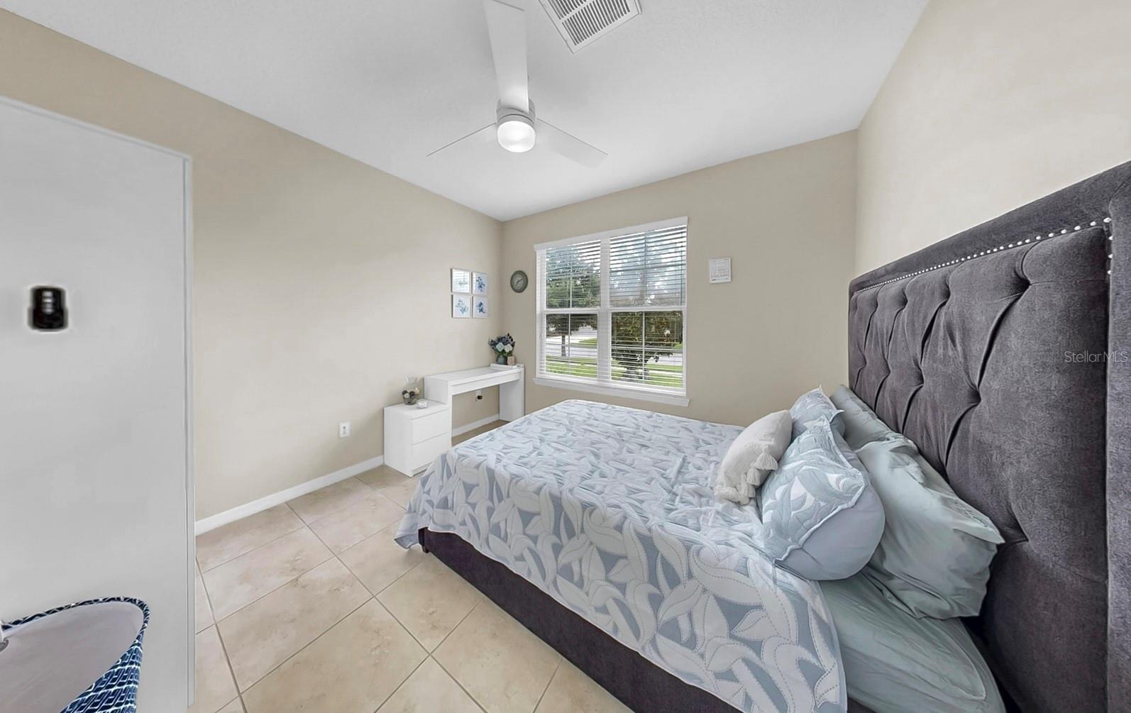 Image 9 of 35 For 17523 Buckingham Garden Drive