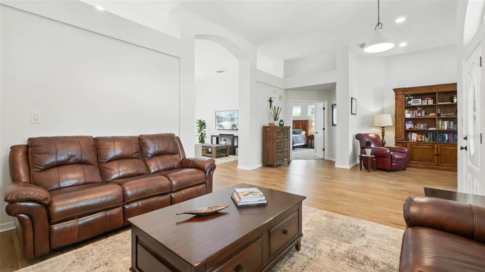 Image 17 of 55 For 6125 Savoy Circle