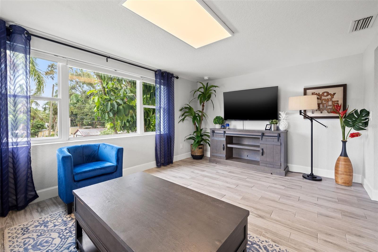 Image 18 of 50 For 5440 113th Street