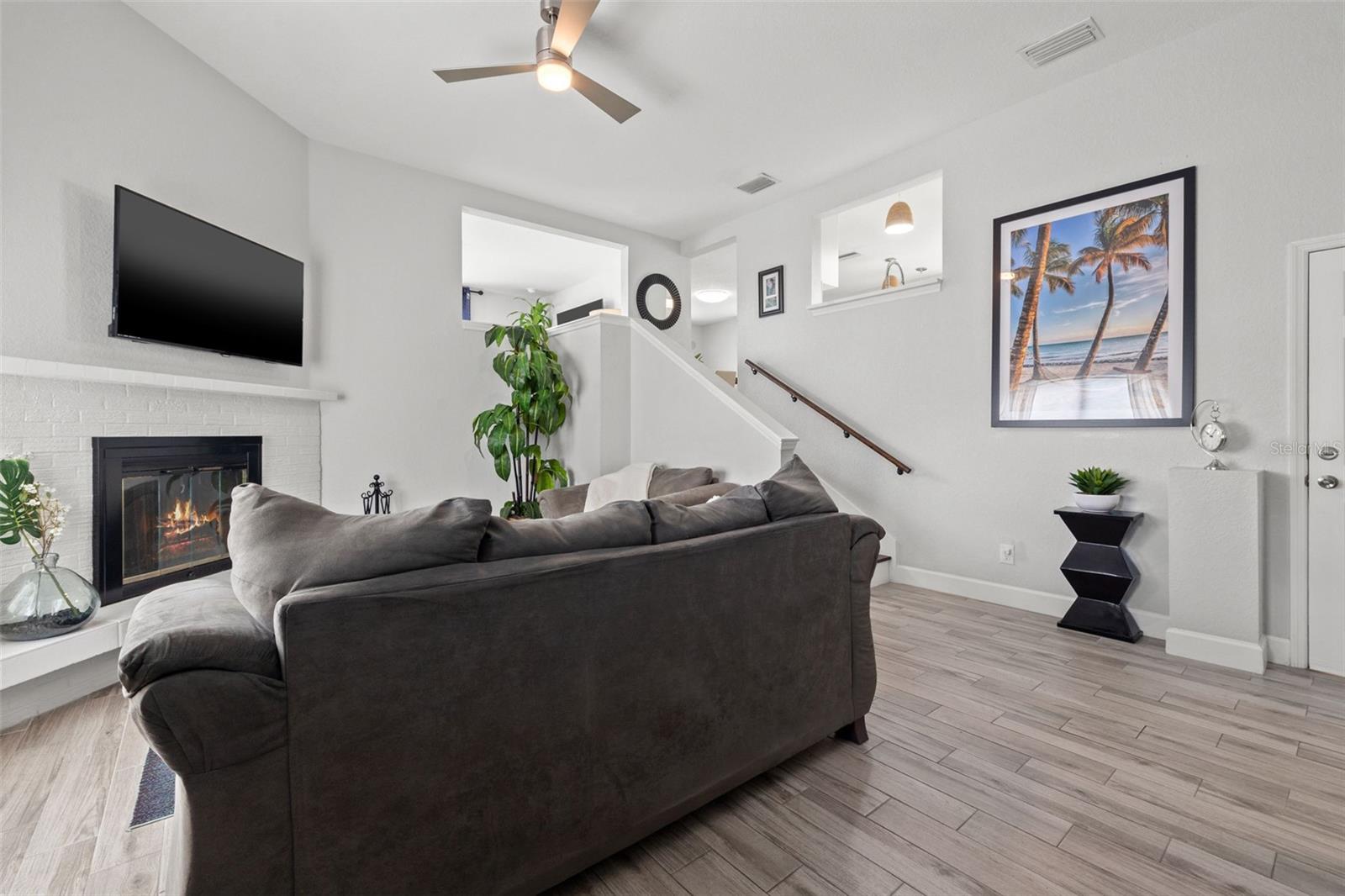 Image 21 of 50 For 5440 113th Street