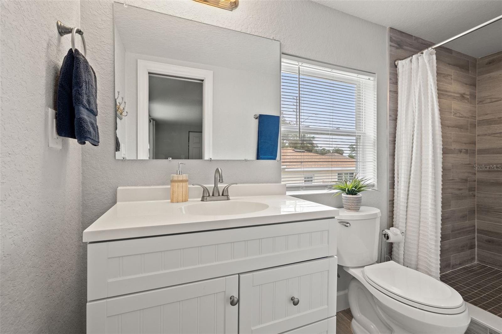 Image 28 of 50 For 5440 113th Street