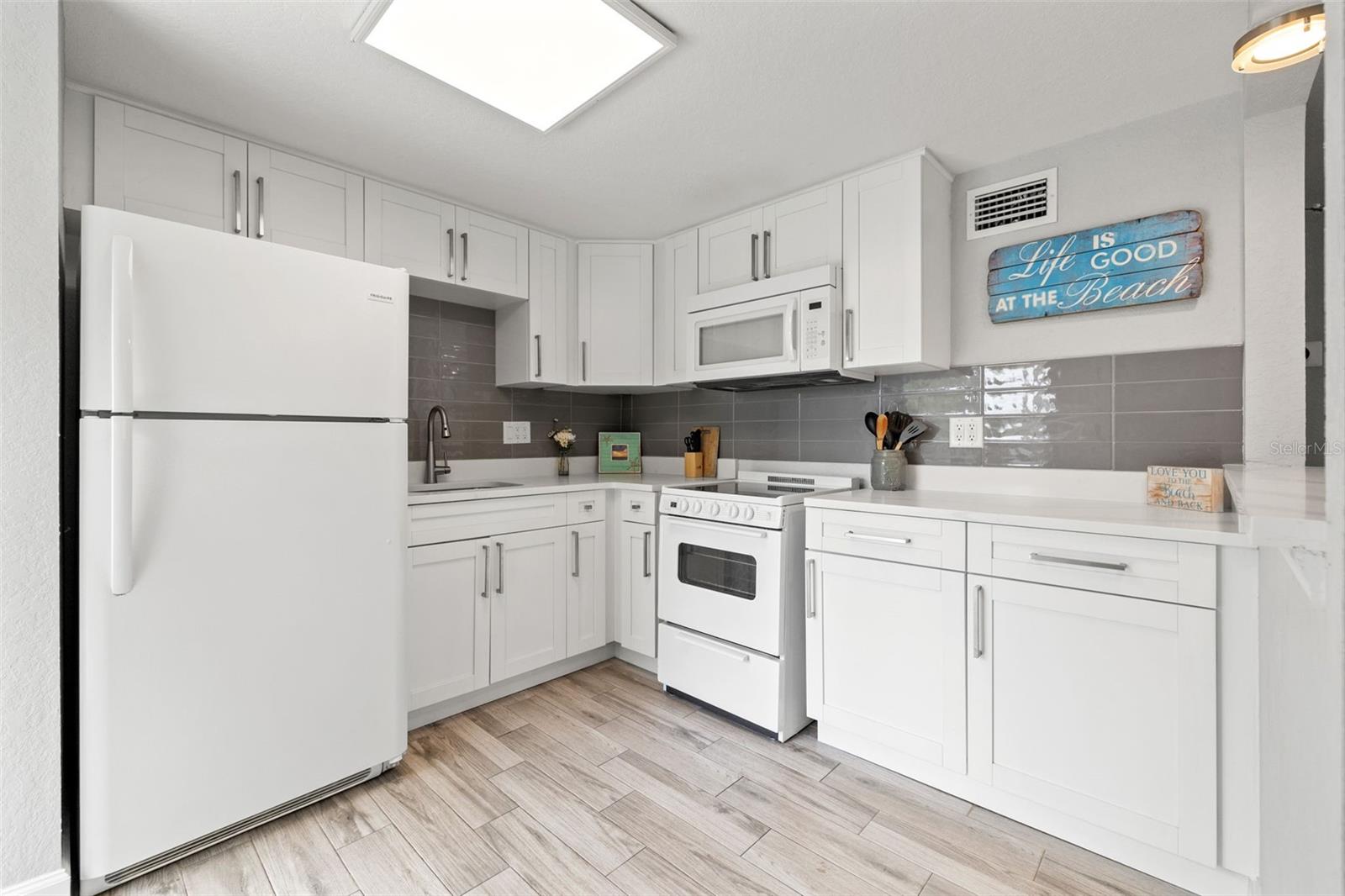 Image 33 of 50 For 5440 113th Street