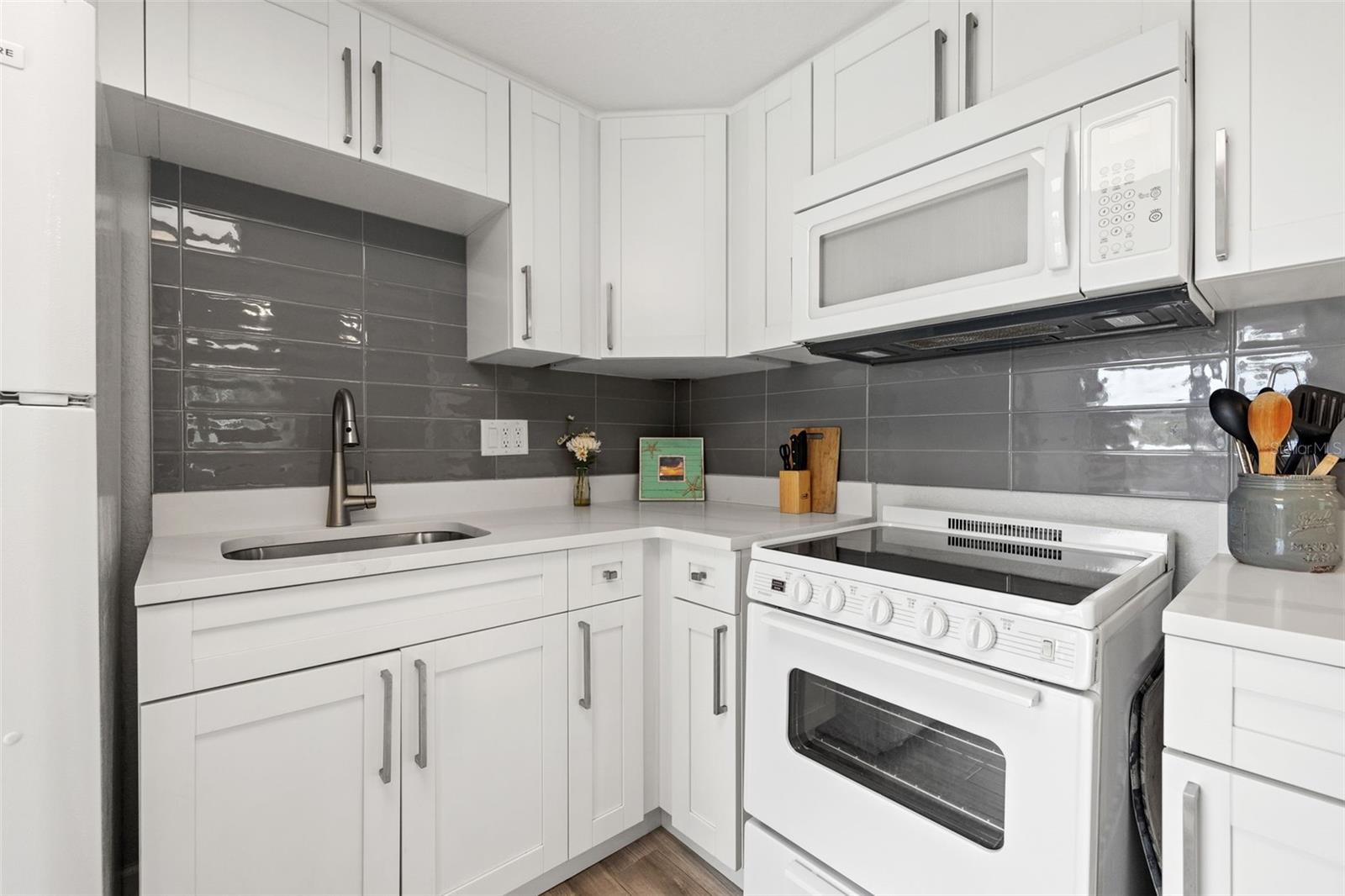 Image 34 of 50 For 5440 113th Street