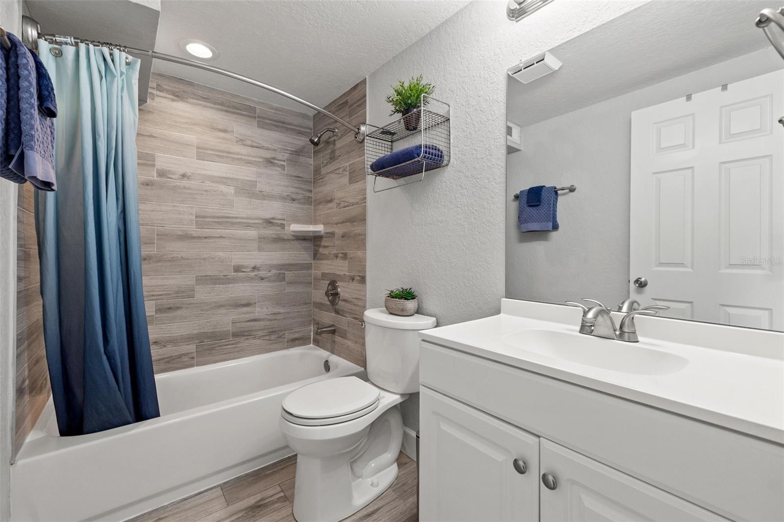 Image 39 of 50 For 5440 113th Street