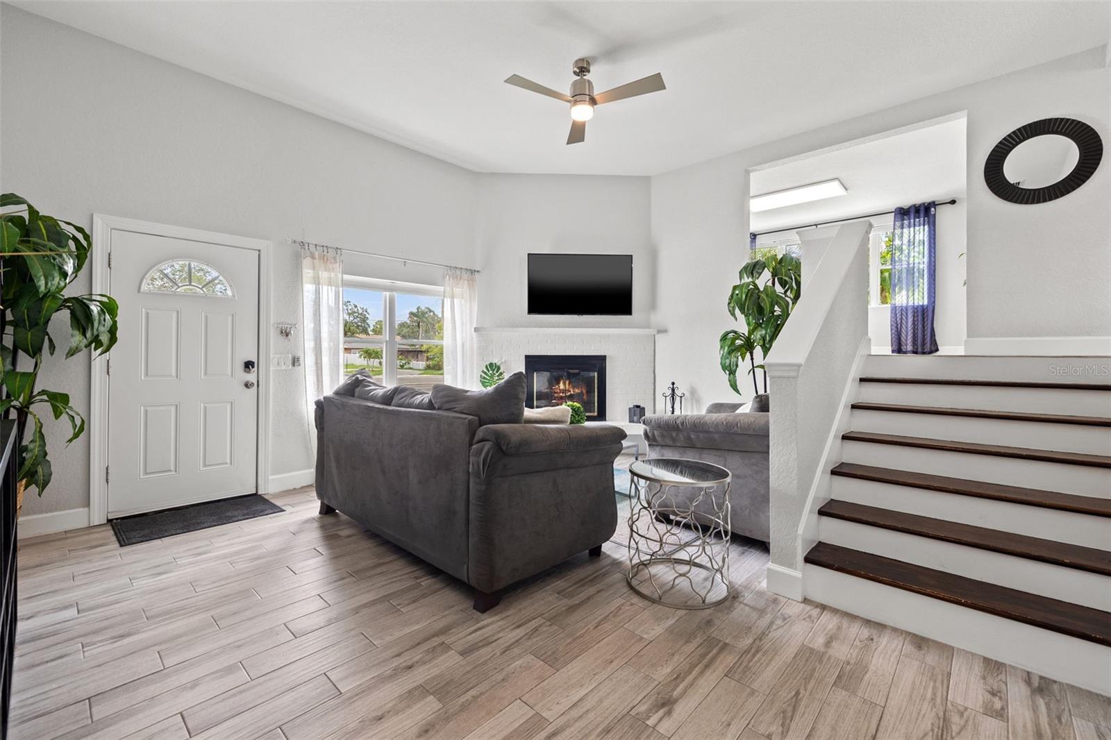 Image 6 of 50 For 5440 113th Street
