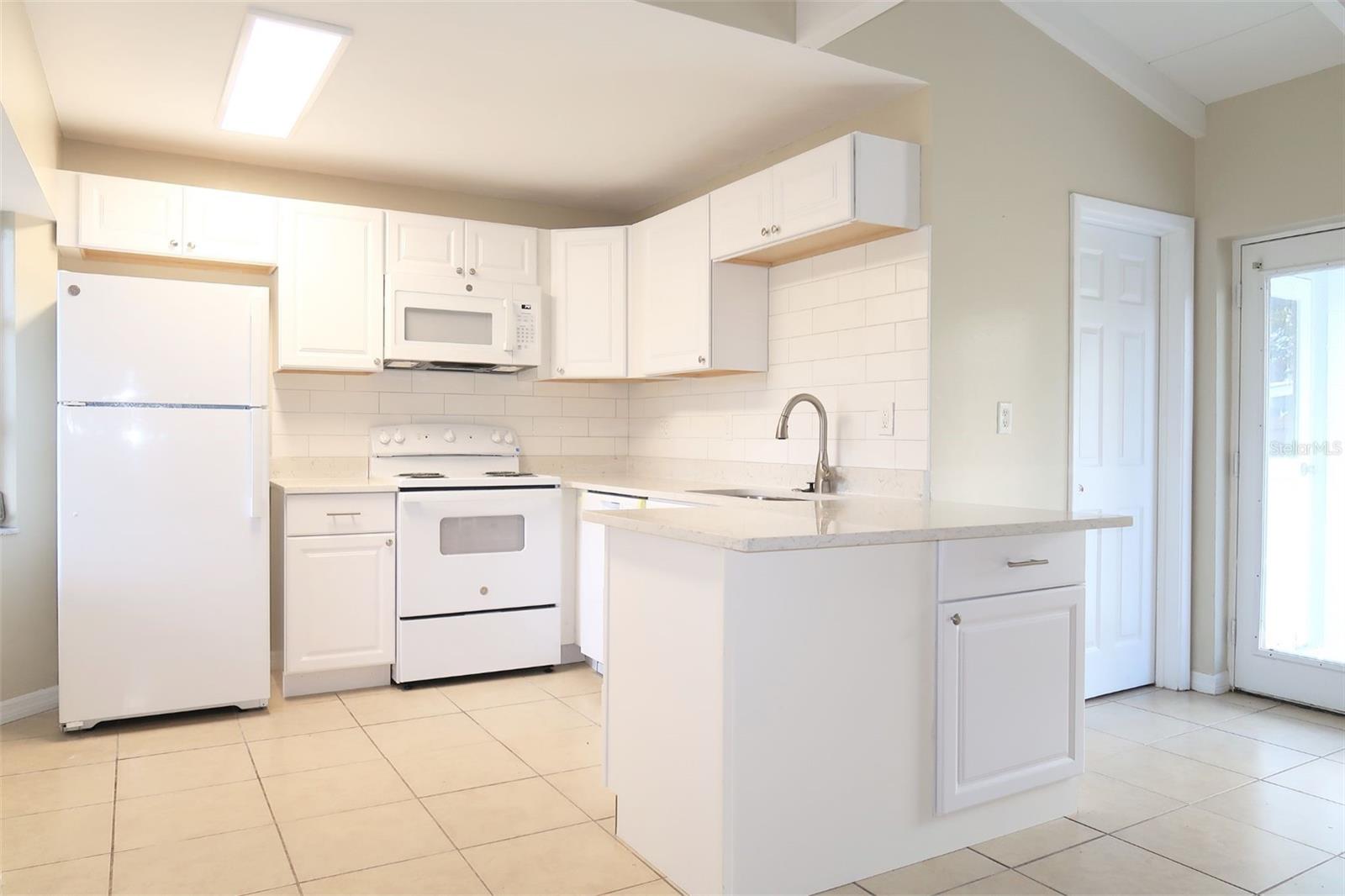Image 3 of 10 For 723 71st Avenue N