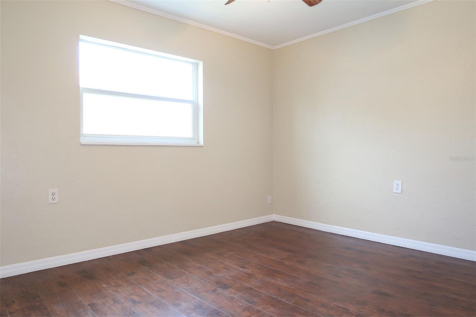 Image 4 of 10 For 723 71st Avenue N