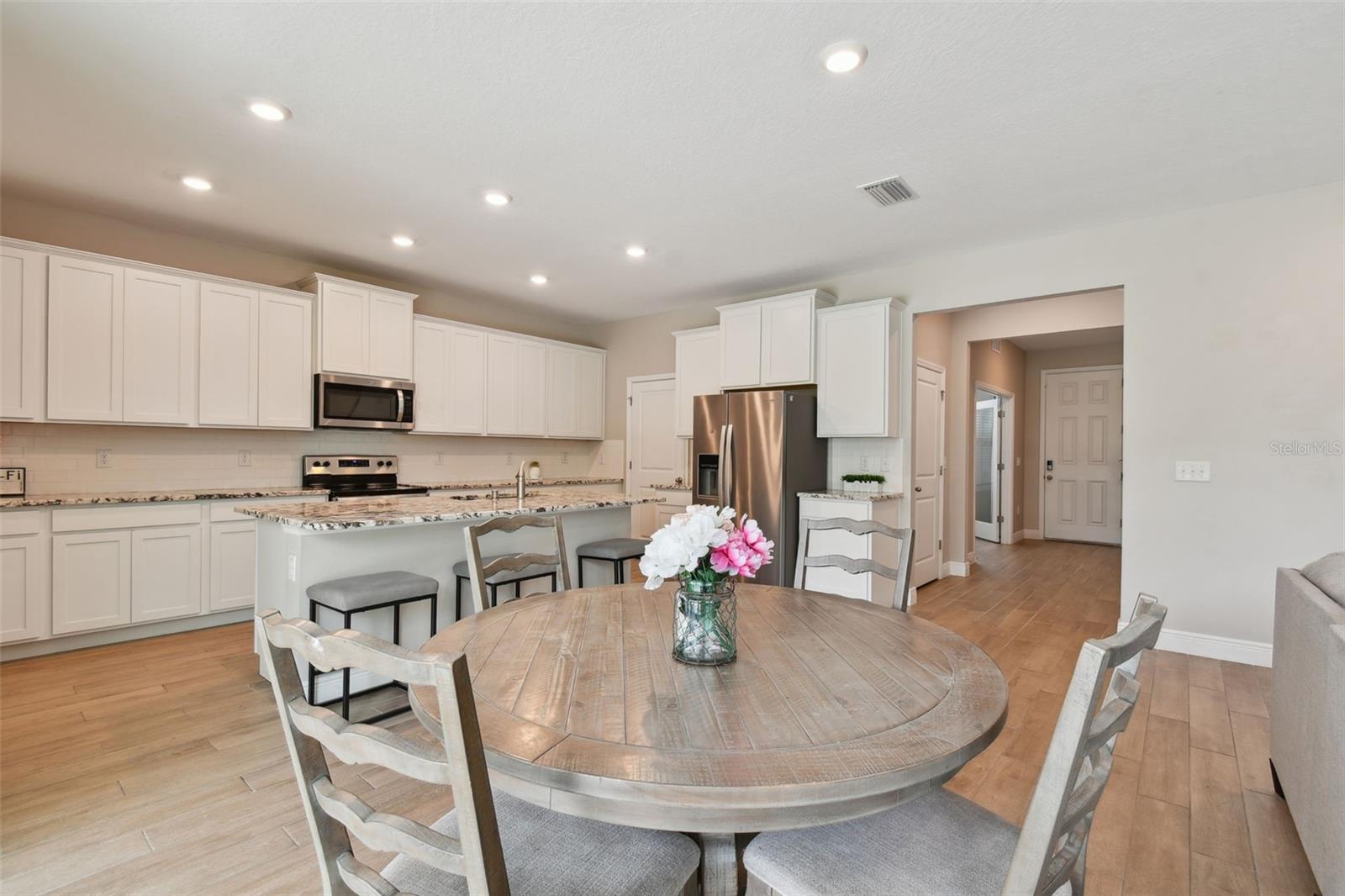 Image 10 of 39 For 1297 Bering Road