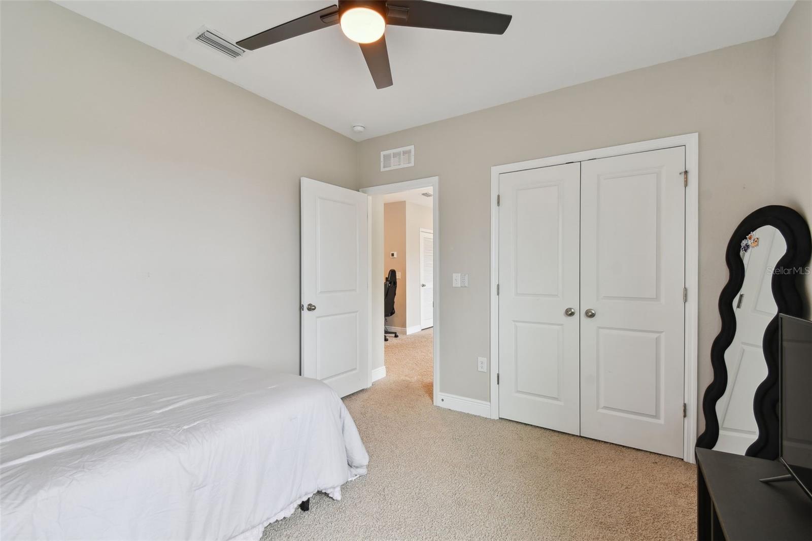 Image 24 of 39 For 1297 Bering Road