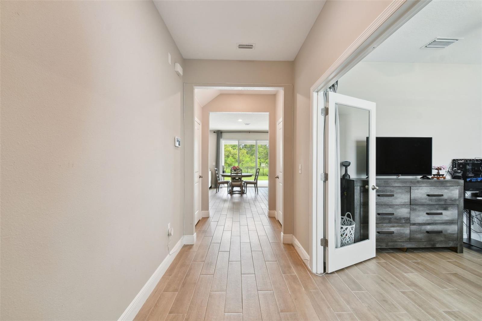 Image 4 of 39 For 1297 Bering Road