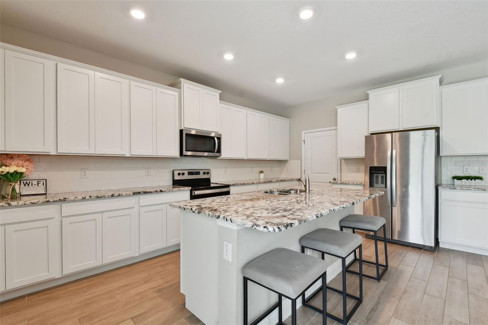 Image 9 of 39 For 1297 Bering Road