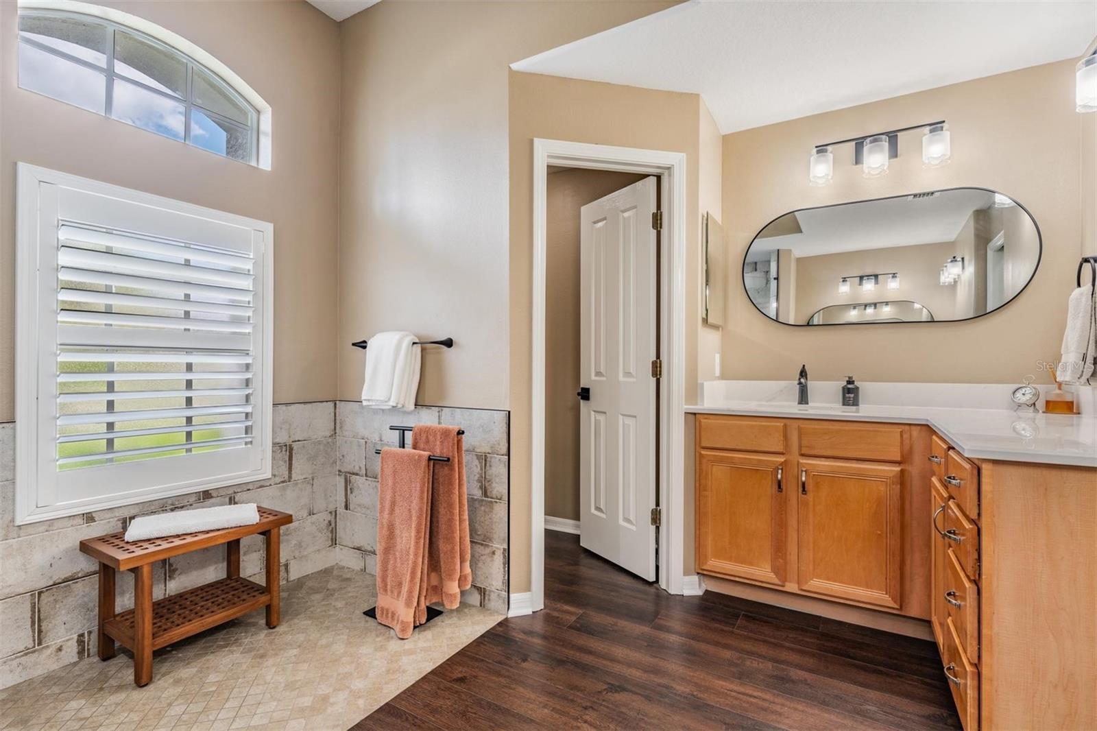 Listing photo id 18 for 1519 Flatwood Court