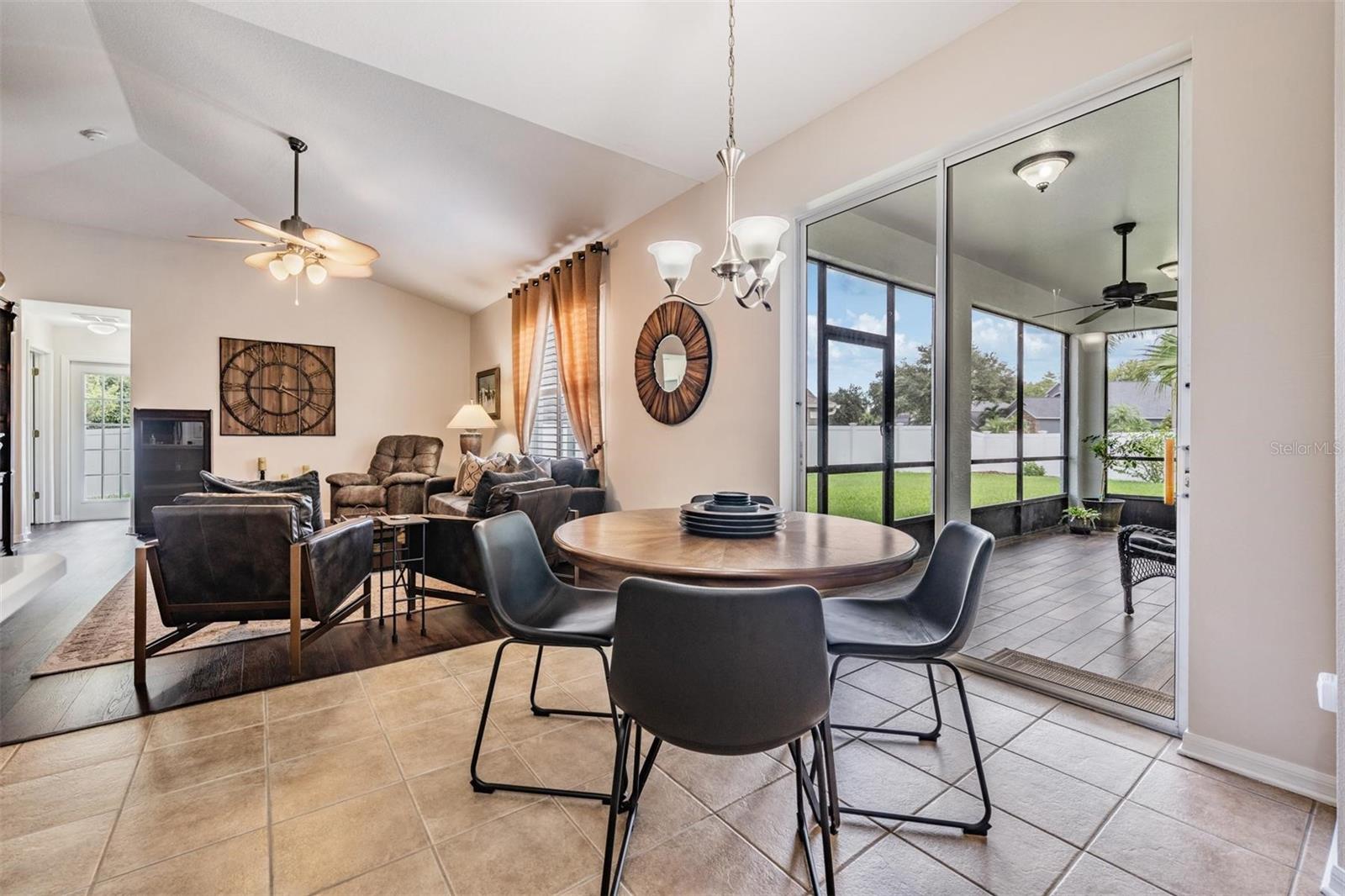 Listing photo id 24 for 1519 Flatwood Court