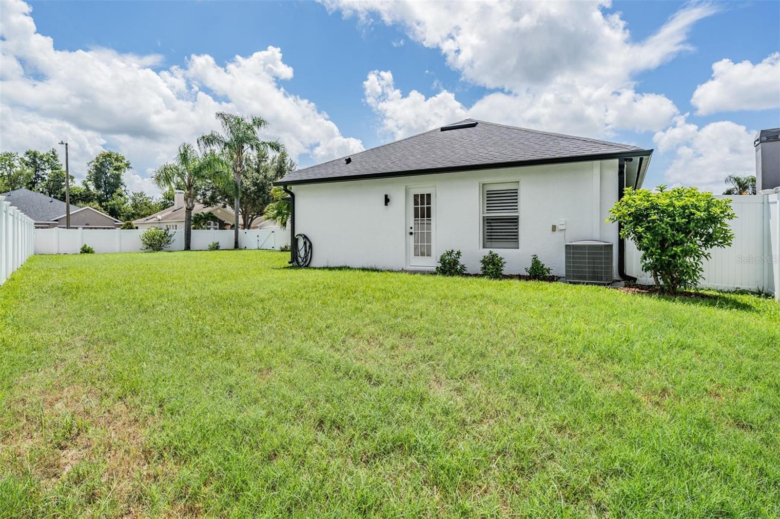 Listing photo id 35 for 1519 Flatwood Court