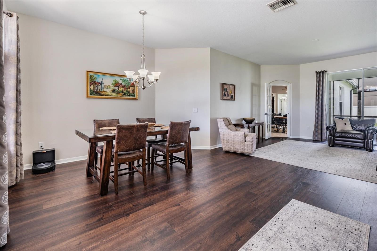 Listing photo id 5 for 1519 Flatwood Court