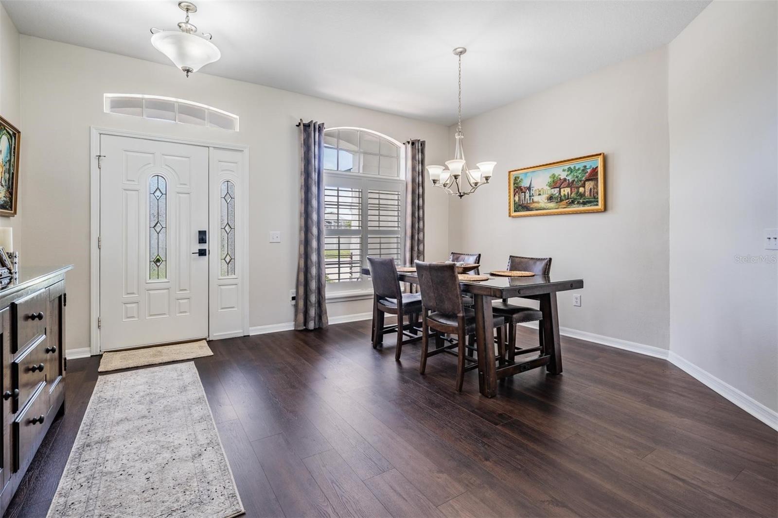 Listing photo id 6 for 1519 Flatwood Court