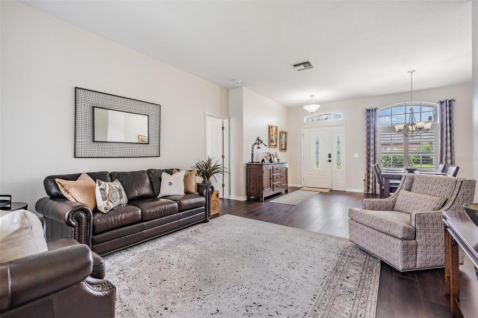 Listing photo id 7 for 1519 Flatwood Court