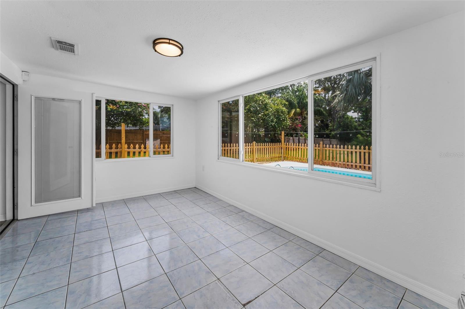 Image 8 of 42 For 5022 Forest Hills Drive