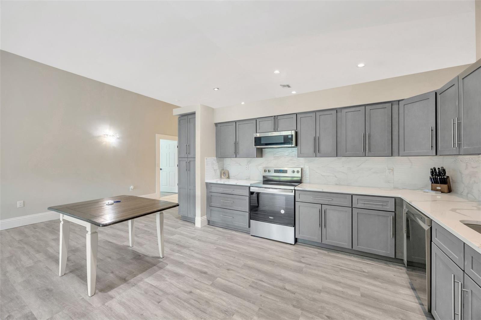 Image 10 of 58 For 3238 Cullendale Drive