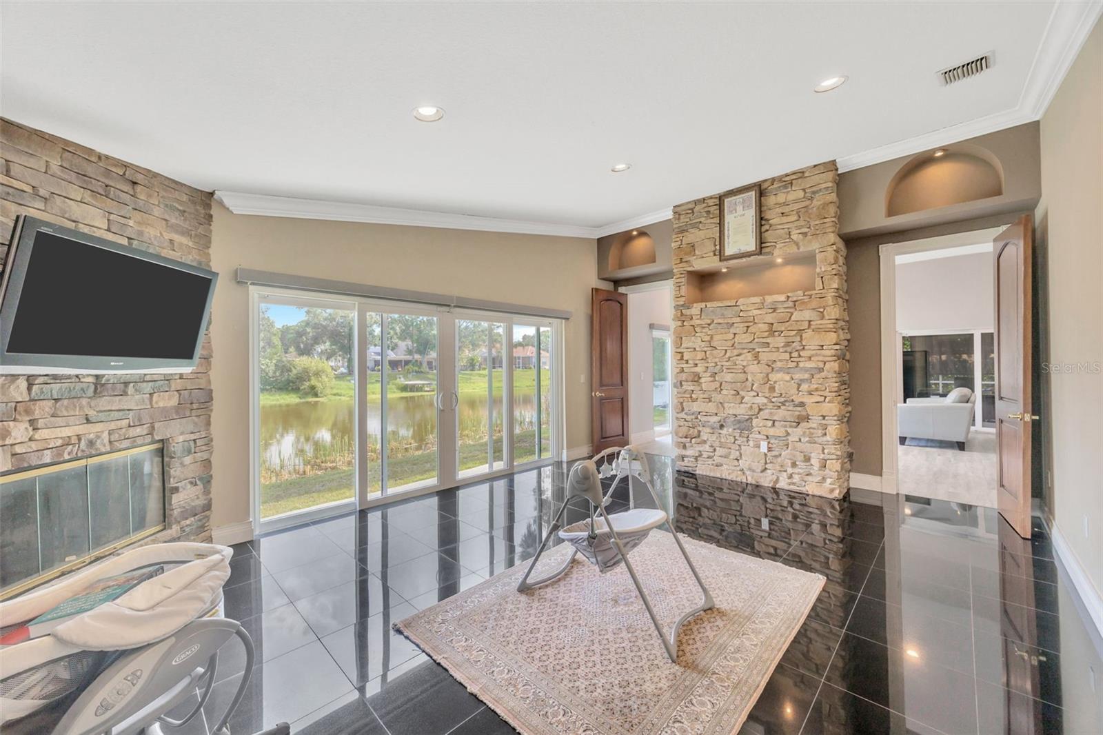 Image 21 of 58 For 3238 Cullendale Drive