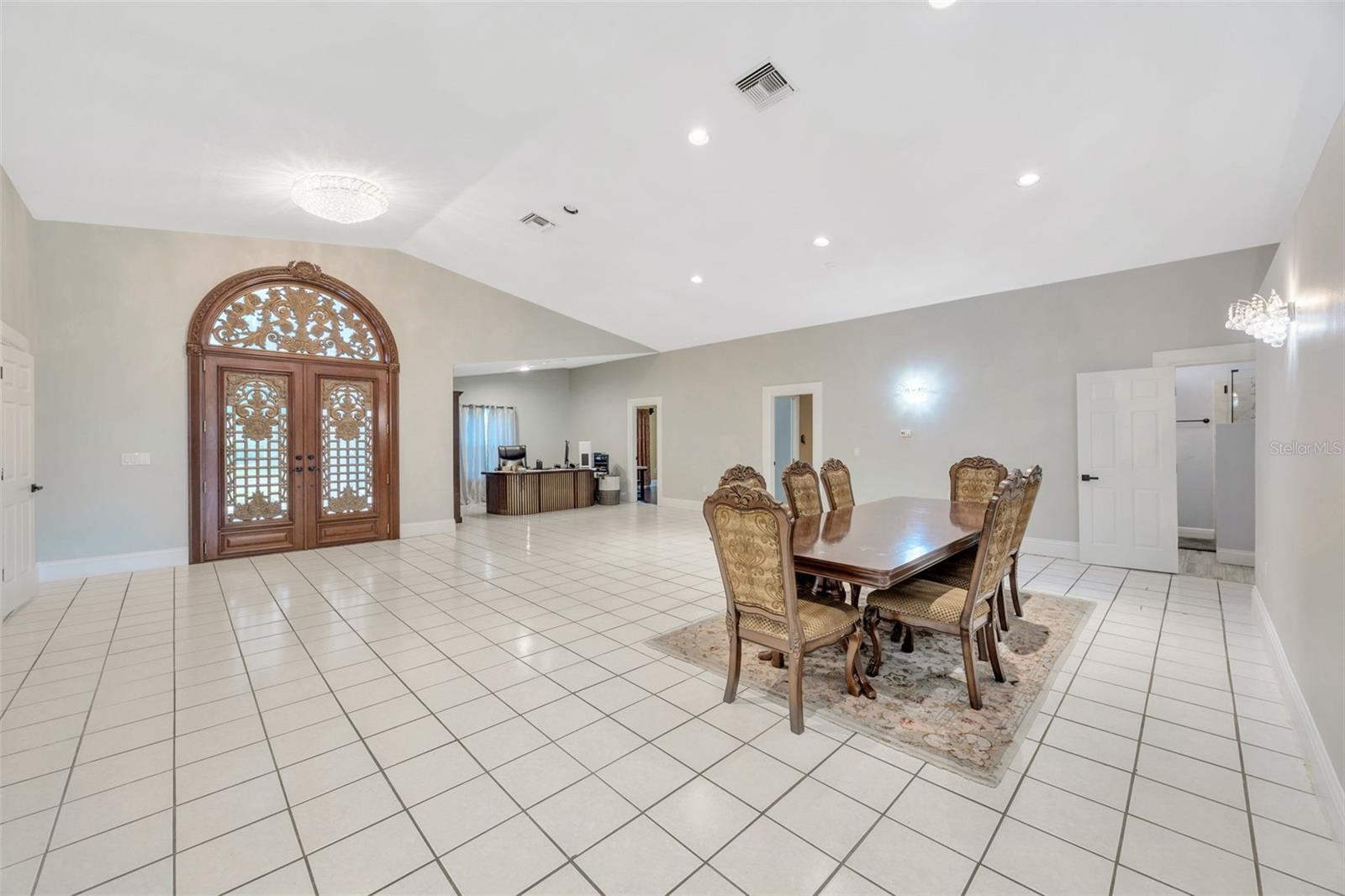 Image 4 of 58 For 3238 Cullendale Drive