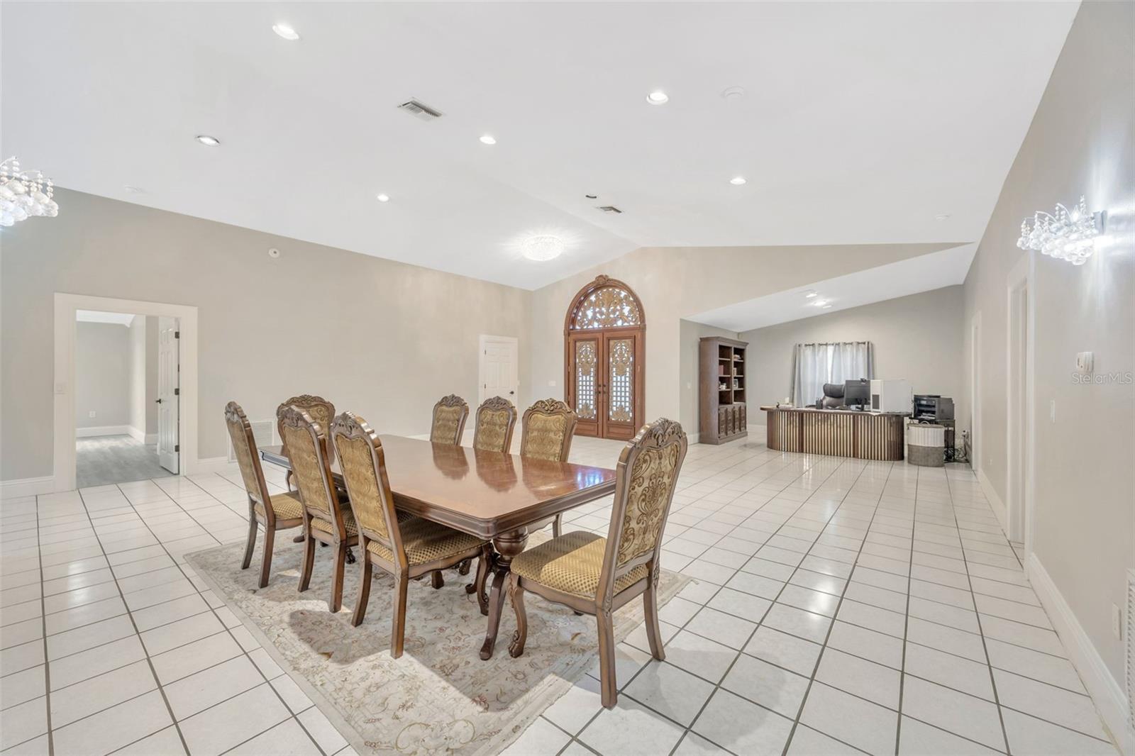 Image 6 of 58 For 3238 Cullendale Drive
