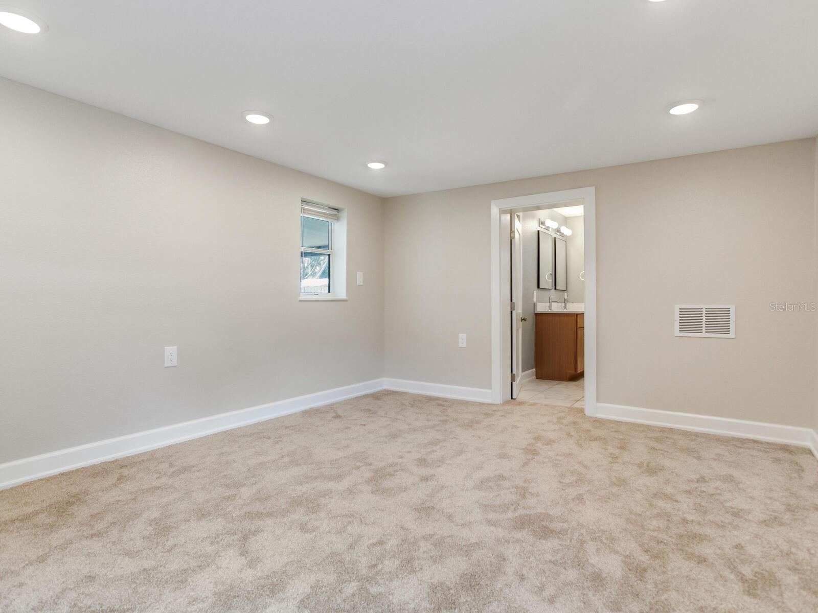 Image 31 of 41 For 4319 Renellie Drive
