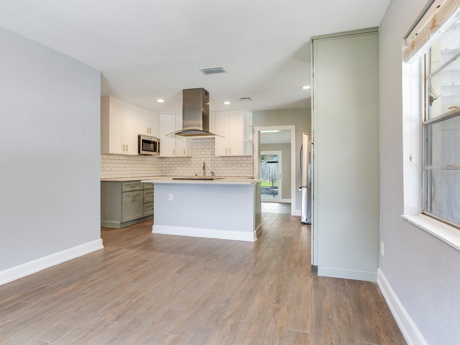 Image 6 of 41 For 4319 Renellie Drive