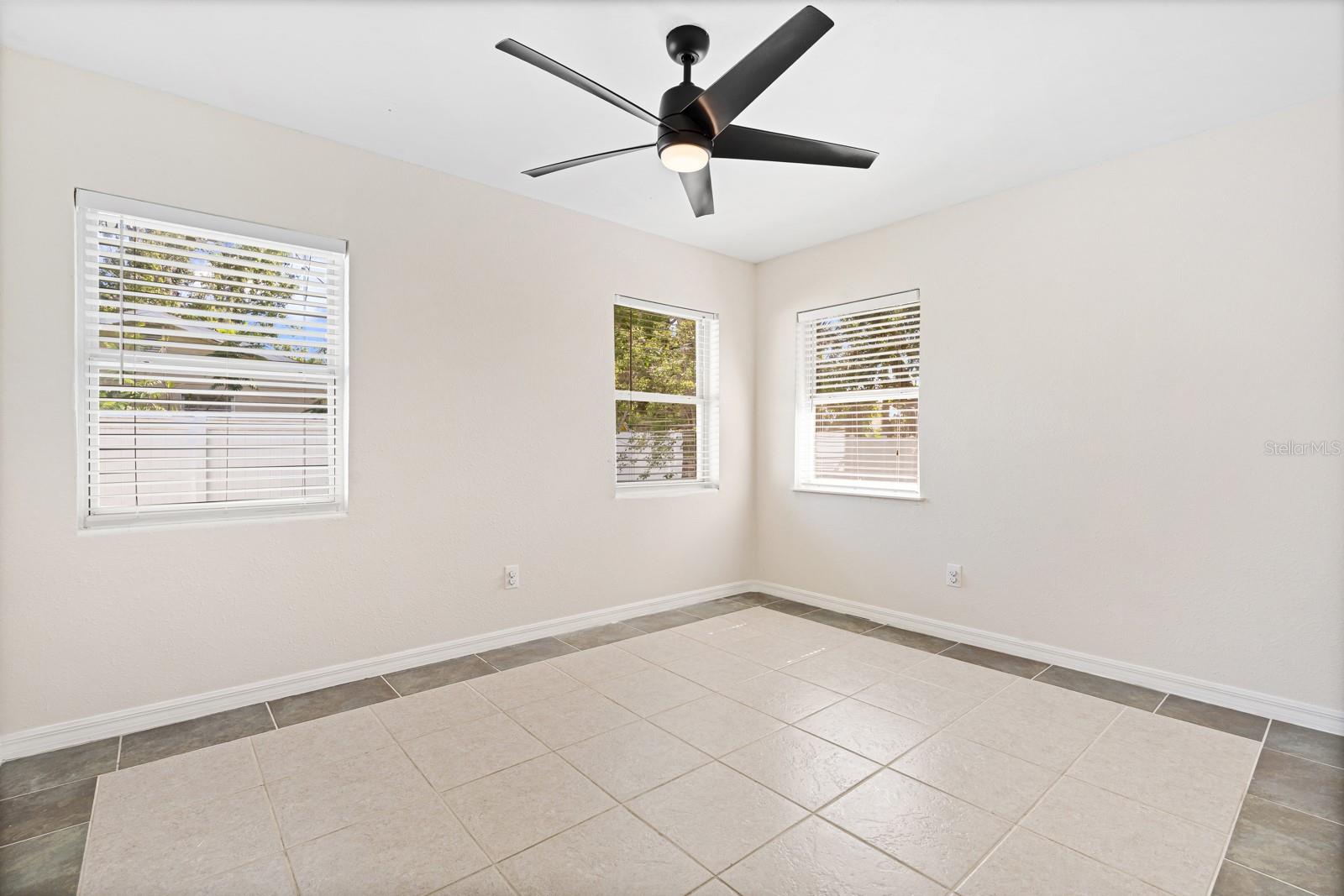 Image 11 of 21 For 101 24th Street Ne