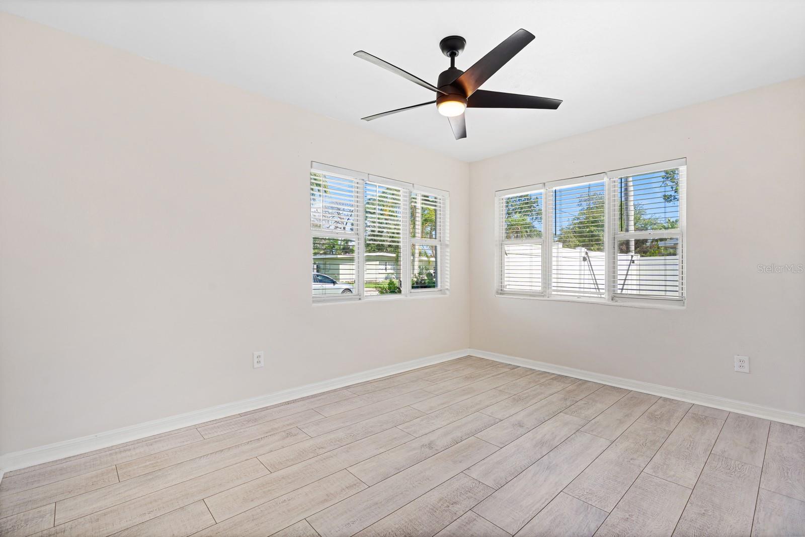 Image 12 of 21 For 101 24th Street Ne