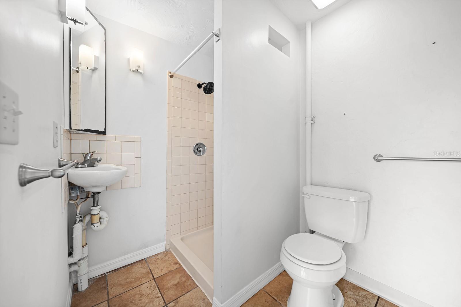 Image 15 of 21 For 101 24th Street Ne