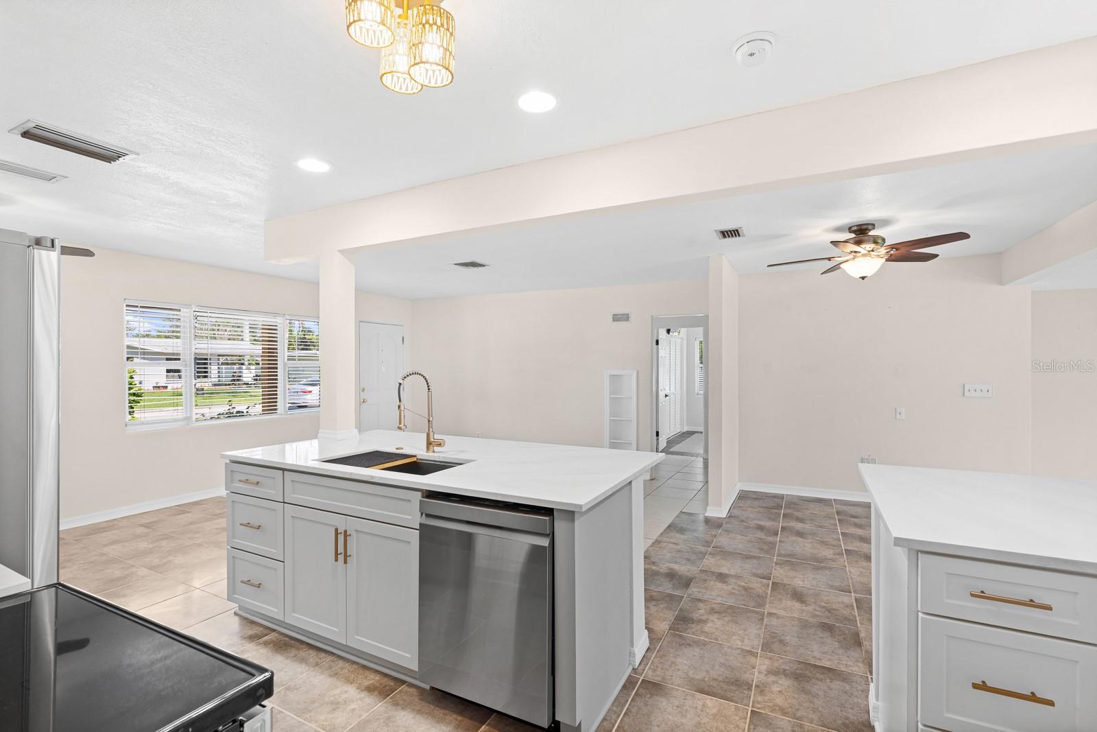 Image 8 of 21 For 101 24th Street Ne