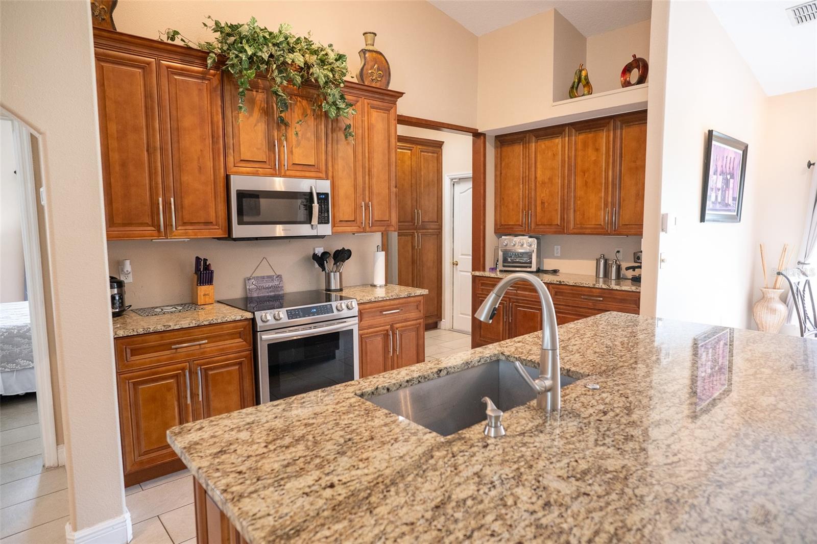 Image 12 of 43 For 16248 Verndale Lane