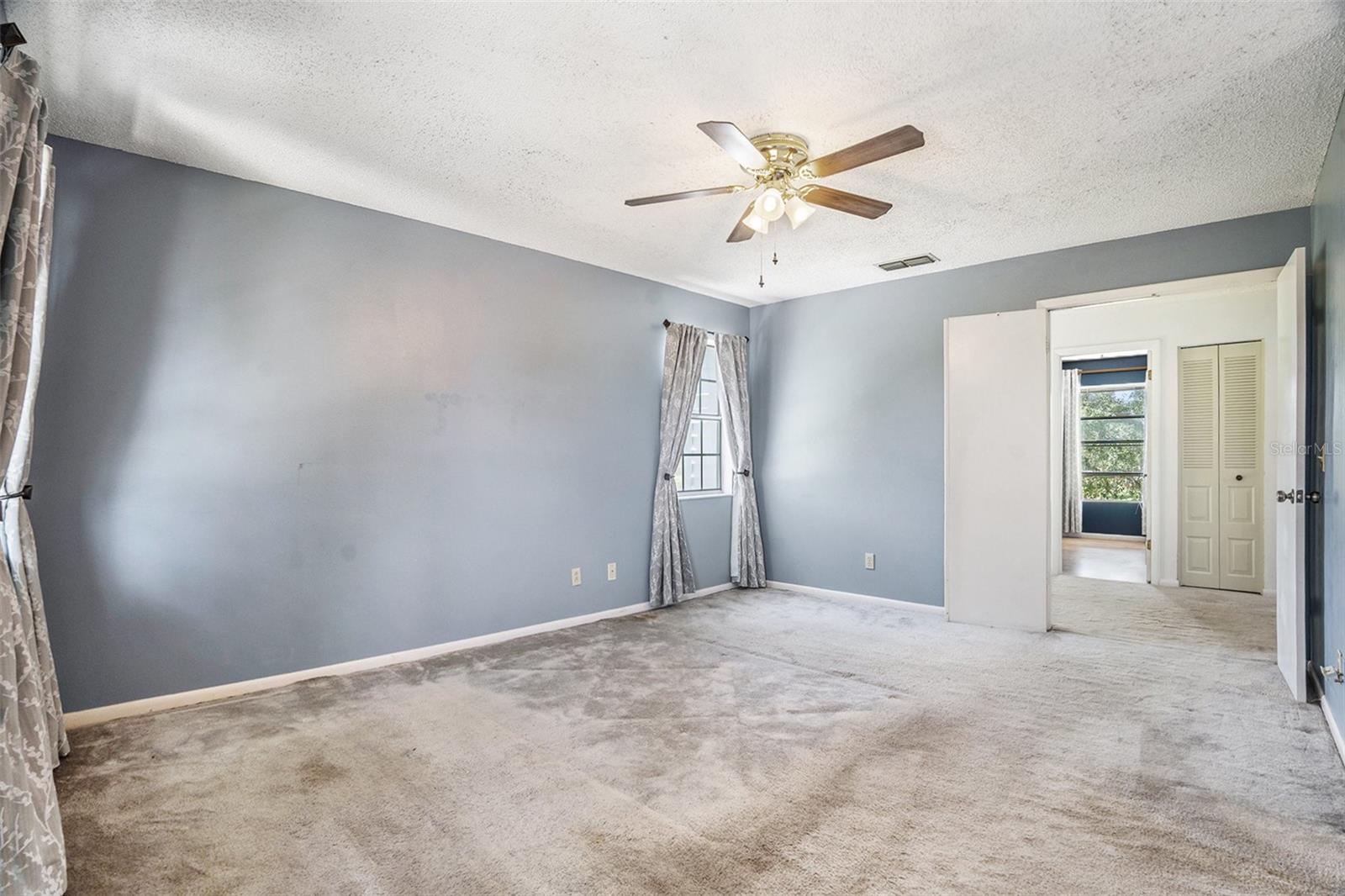 Image 24 of 47 For 11017 Springridge Drive