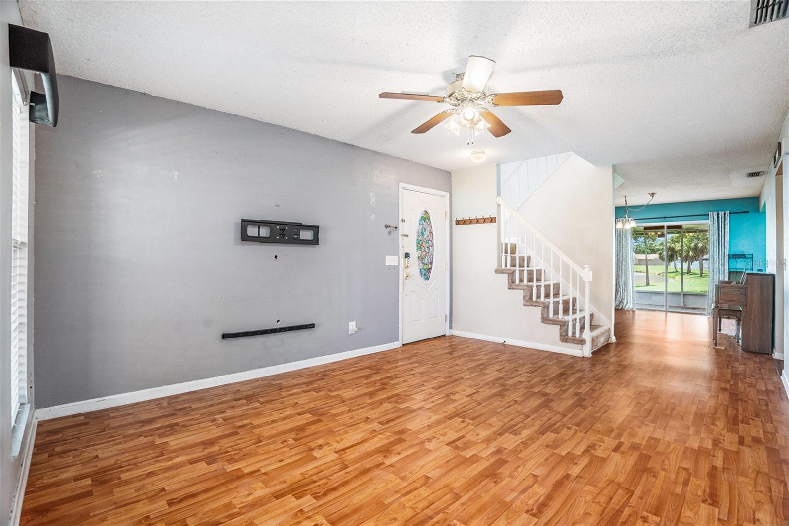 Image 7 of 47 For 11017 Springridge Drive