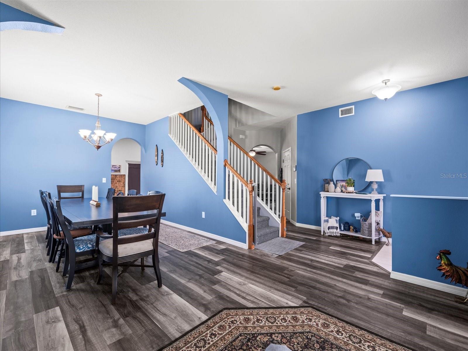 Image 10 of 56 For 25423 Bruford Boulevard