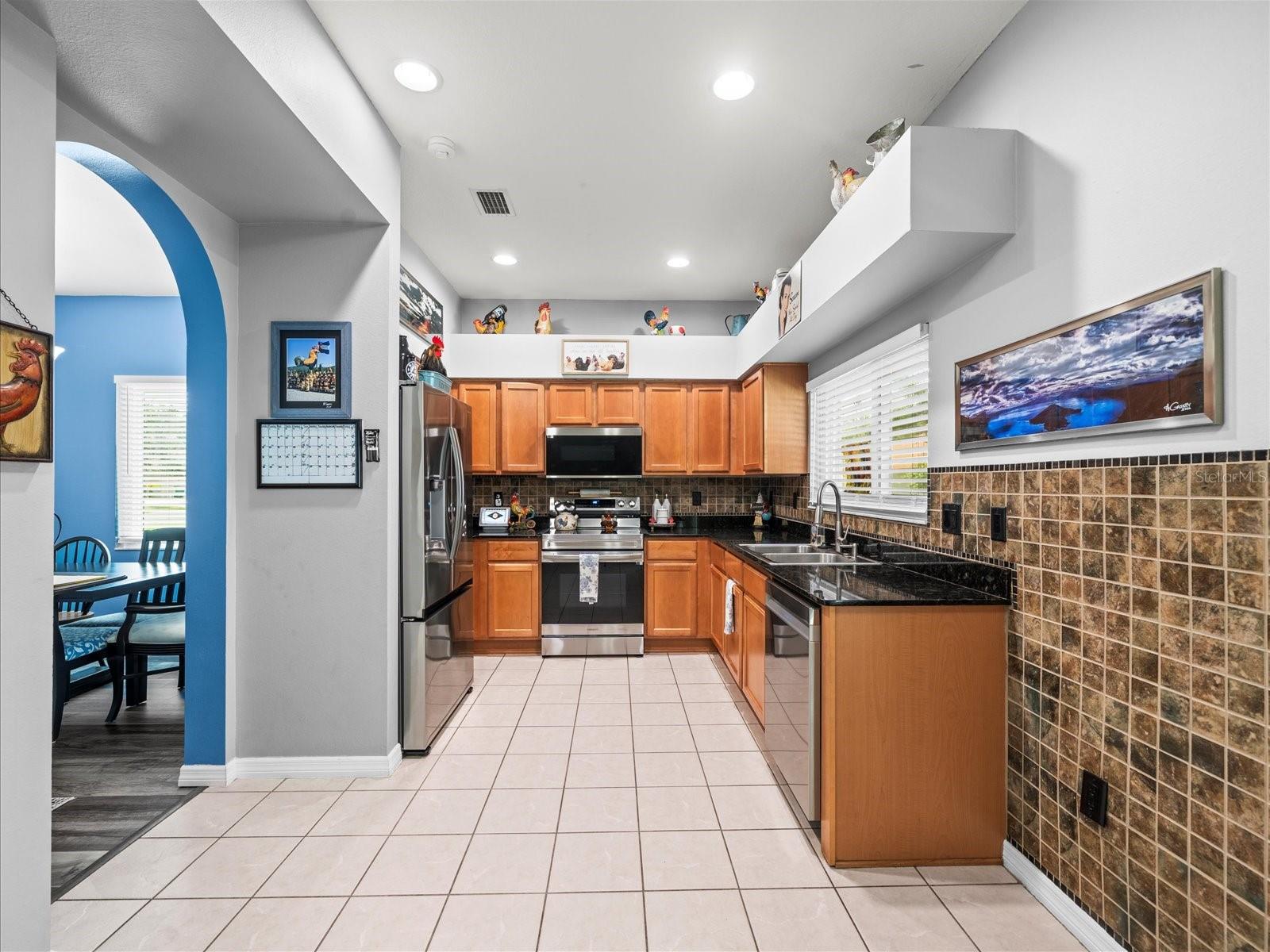 Image 15 of 56 For 25423 Bruford Boulevard