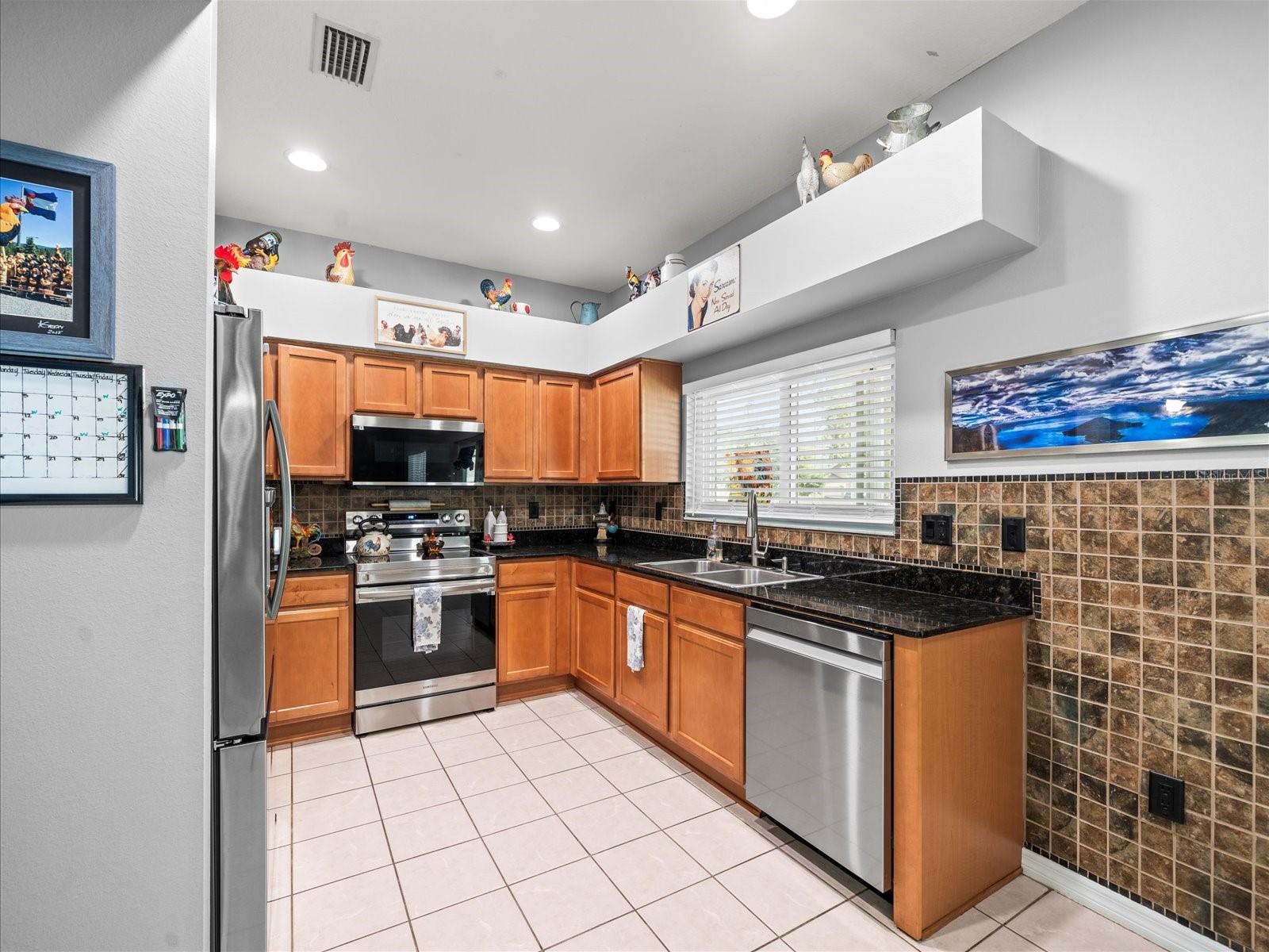 Image 16 of 56 For 25423 Bruford Boulevard